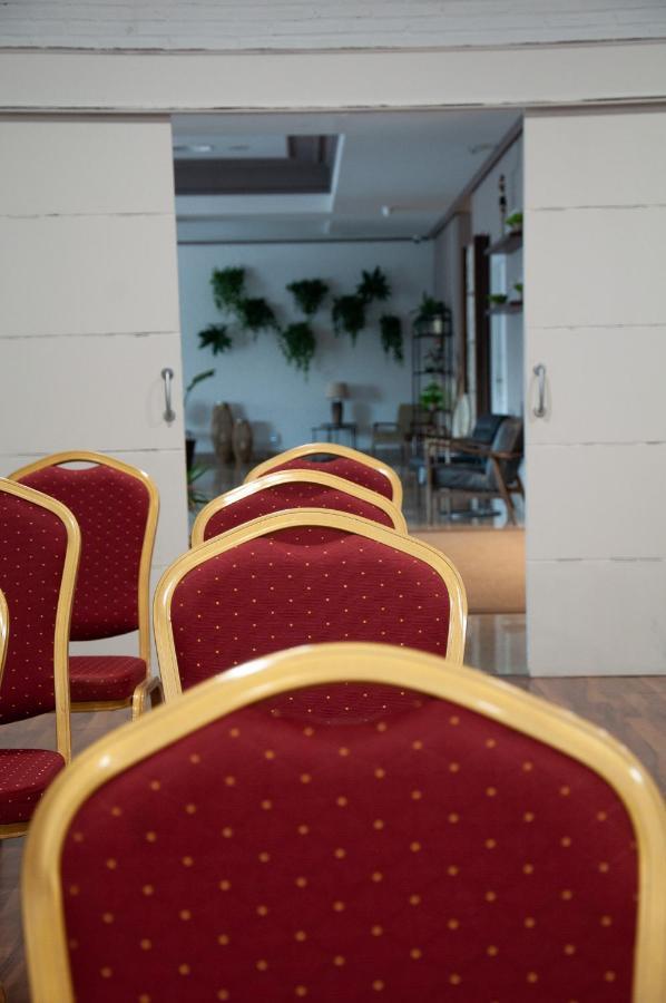 Hotel Arva Santiago León Extérieur photo