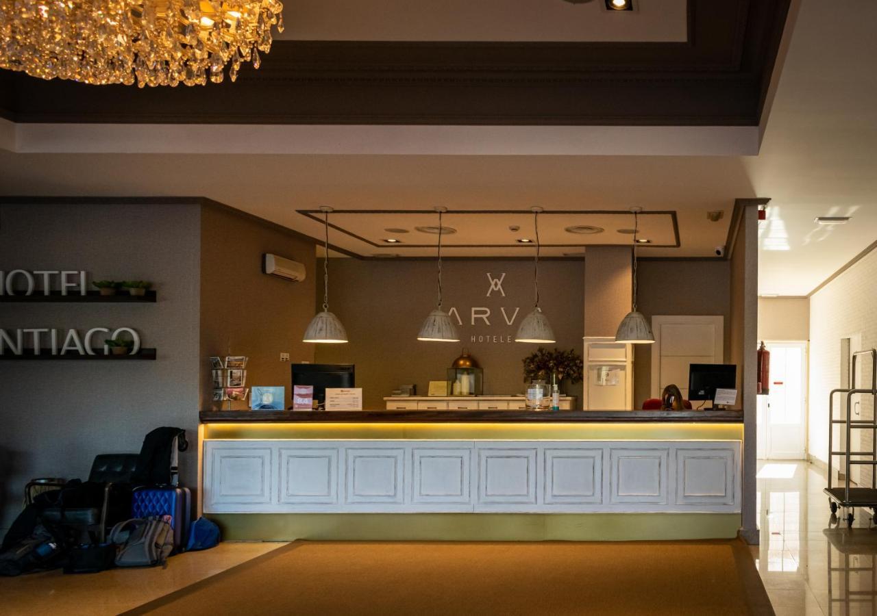 Hotel Arva Santiago León Extérieur photo