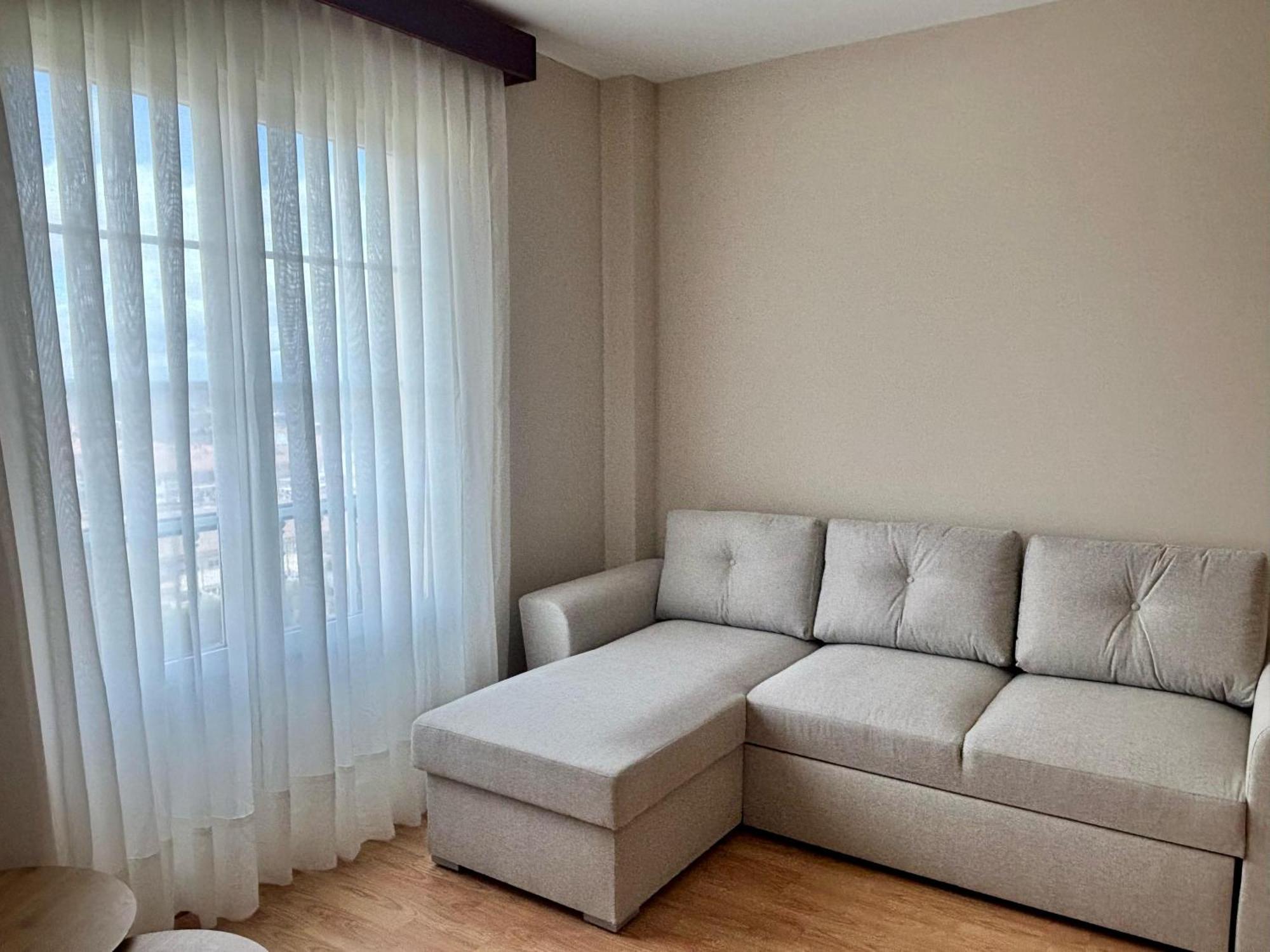 Hotel Arva Santiago León Extérieur photo